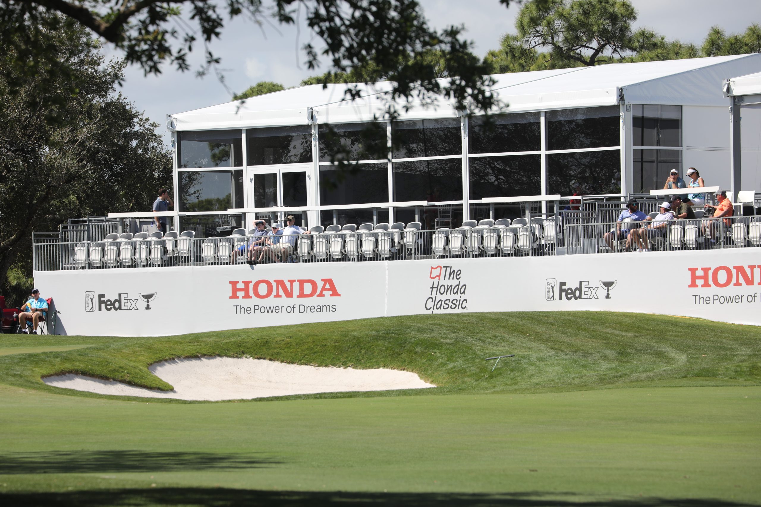 Impressive Custom Solution for American Professional Golf Tournament / HR-Structures
